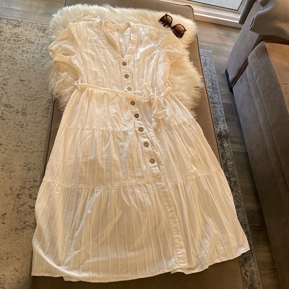 NECTAR White dress, cotton, flowey perfect for photos. Boho chic